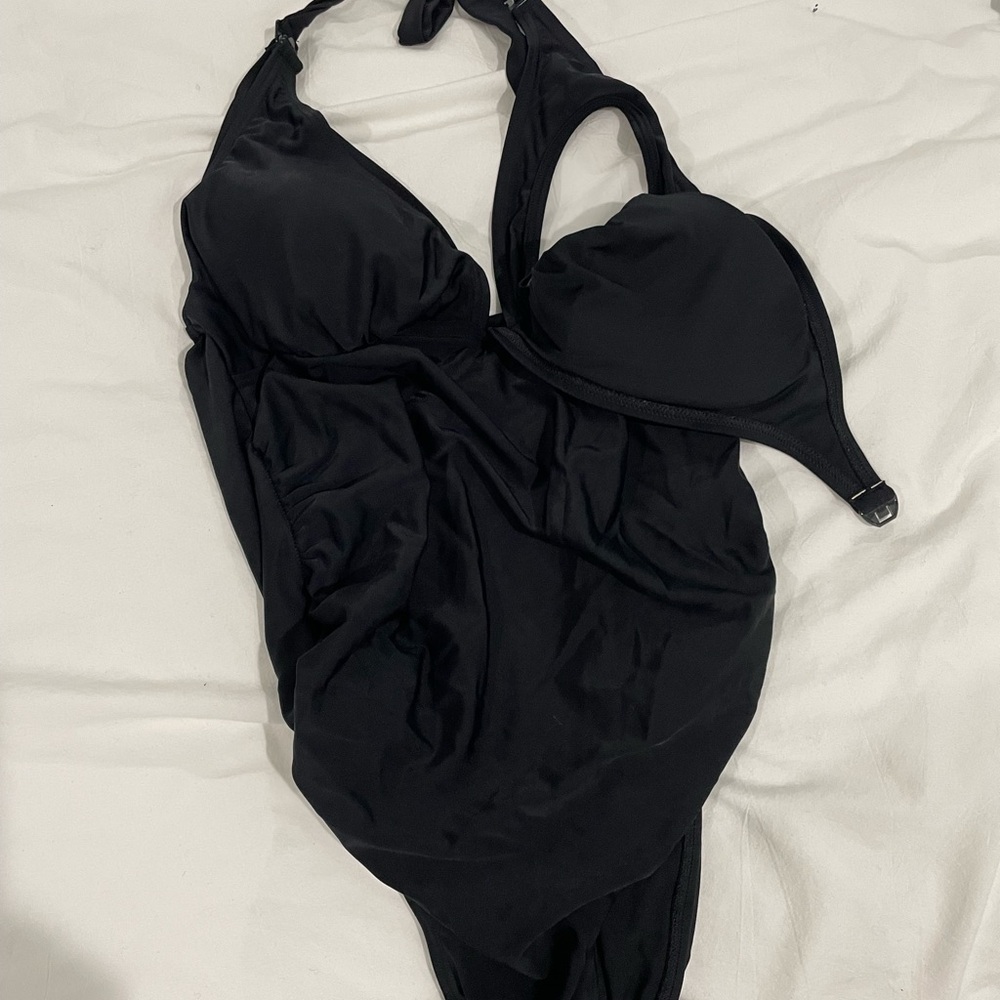 Elegant Black Women's One-Piece Swimsuit